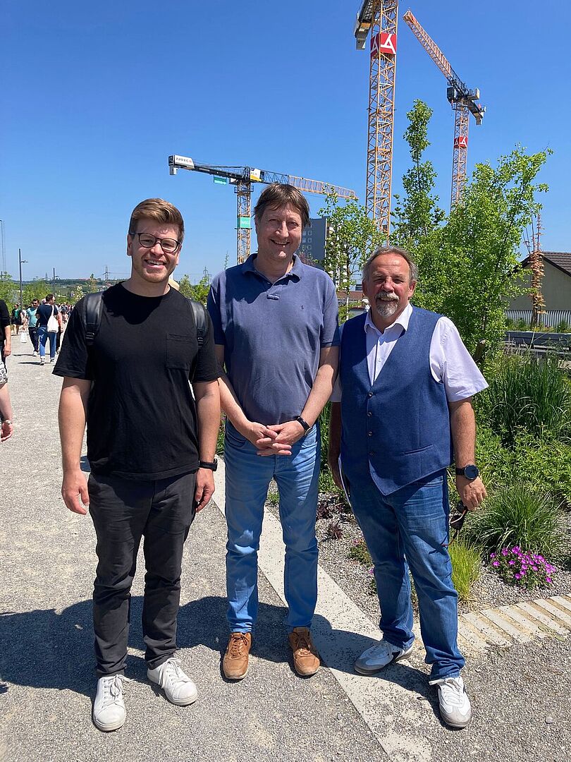 Vorstandsmitglied David Fankhauser, Gemeinderat Frank Rühli und Präsident Roger Tognella (v.l.n.r.) am Eröffnungsevent zur Einhausung